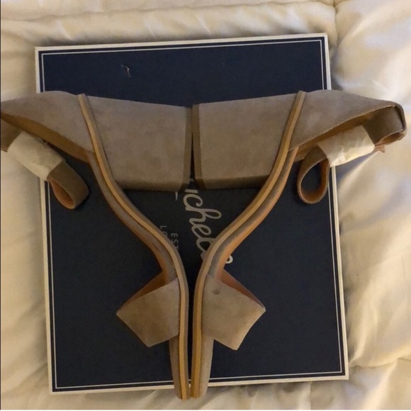 Tan suede Seychelles Block Heels - Picture 3 of 5